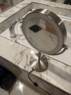 Vanity Mirror 