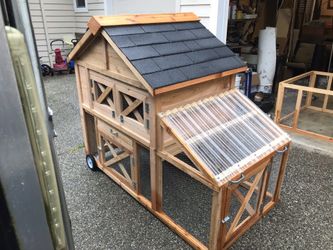 Mobile Craftsman Chicken Coop 36”x72" - Delivery Available