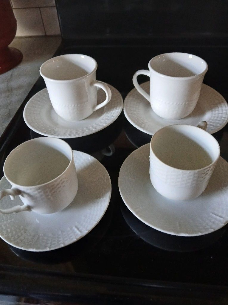 Cynthia Rowley Cups And Saucers