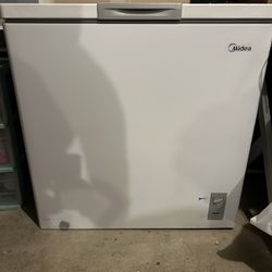 7.0 cu. ft. Chest Freezer Midea Brand 