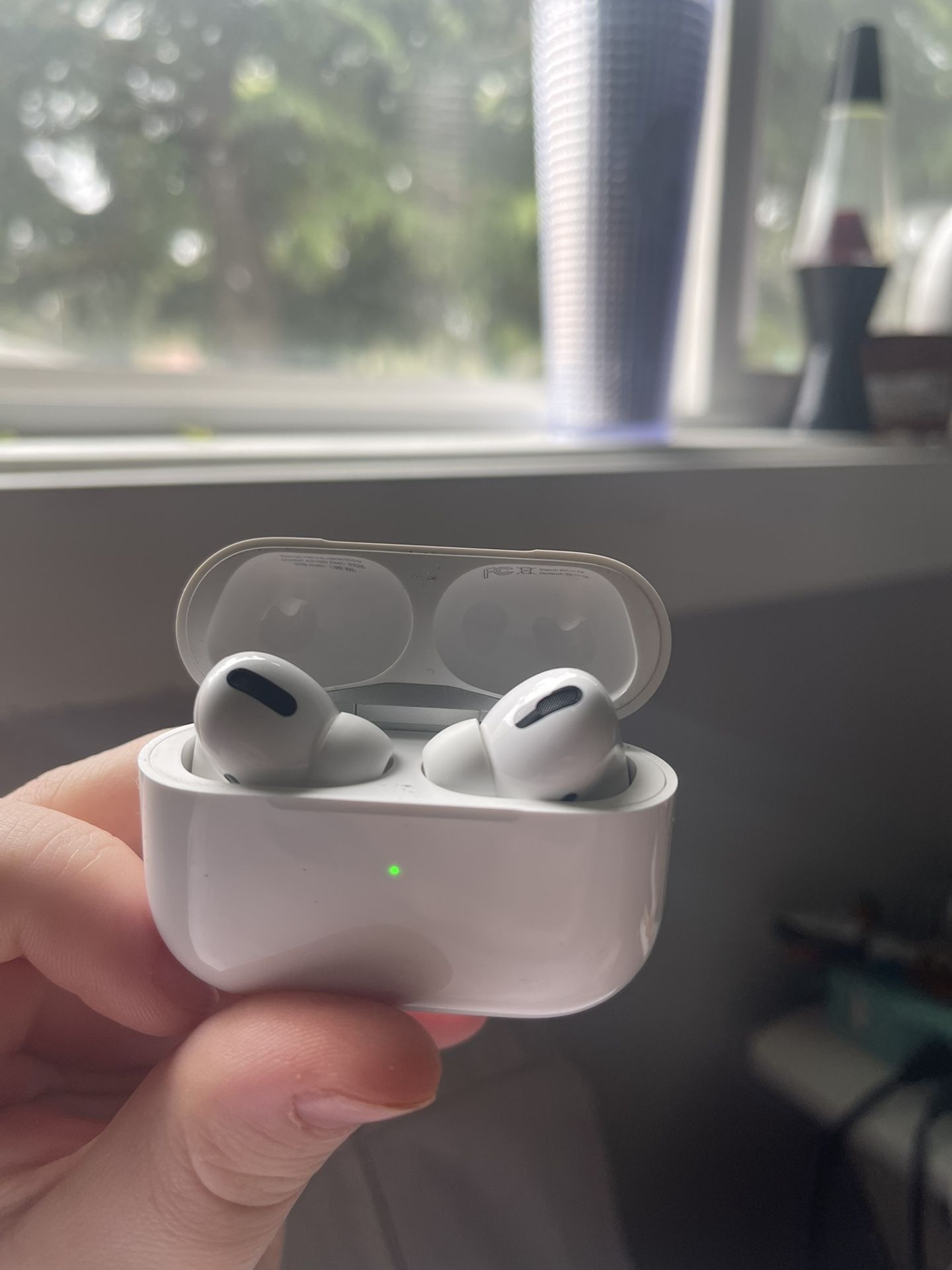 AirPods Pro for Sale in WA OfferUp