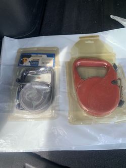 Dog leashes retractable