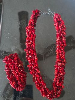 Vintage bamboo coral necklace with matching bracelet