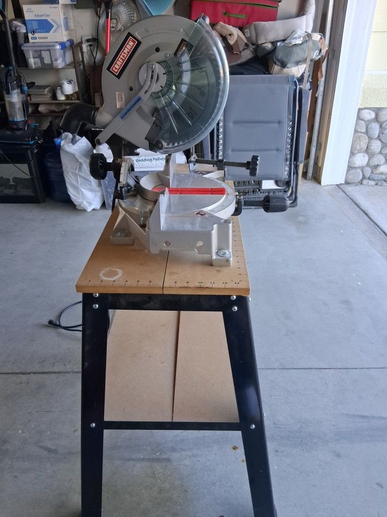 Craftsman Compound Miter Saw 10" for Sale in Rancho Cucamonga, CA - OfferUp