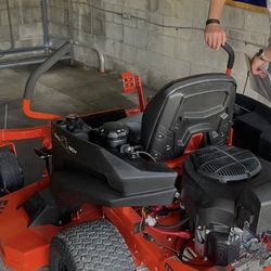 Like NEW Rider Mower