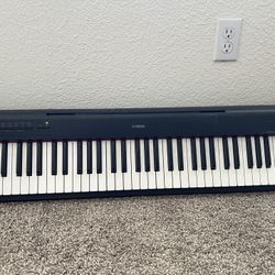 Yamaha NP-12 Piaggero 61-Key Digital Piano – Works Great
