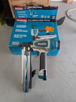 Makita Pneumatic 16-Gauge 7/16 in. Medium Crown Stapler AT1150A
