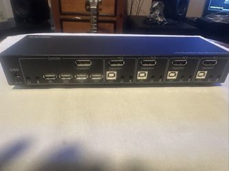 Monoprice 4k 4port Display Port 1.2A & USB 2.0 KVM Switch
