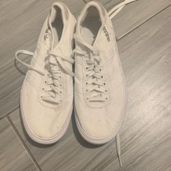 Adidas Delpala Size 8