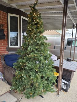 Christmas Tree 7.5ft 
3 piece plug & done with stand
BLACK FRIDAY SPECIAL $80
