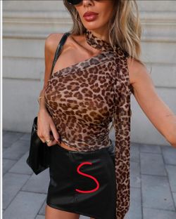 Small leopard shirt
