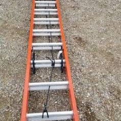 32ft Fiberglass Extension Ladder 