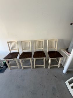 NEEDS TO BE GONE TOMORROW!!! Cream slat-back dining chairs with dark wood seats — set of 4.
