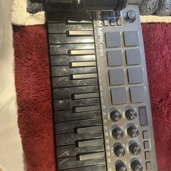 AUDIO TECH 2020 / AKAI MPK MINI
