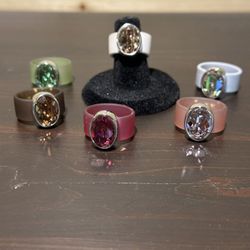 BNWT Fun costume jewelry ring set in multiple colors.