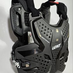 LEATT Chest Protector 3.5 Black Mens Size M