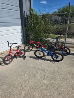 TODAY SUNDAY ONLY 10AM-5PM ! 4 little kids bikes for $10, some may need minor repairs, $10 for all