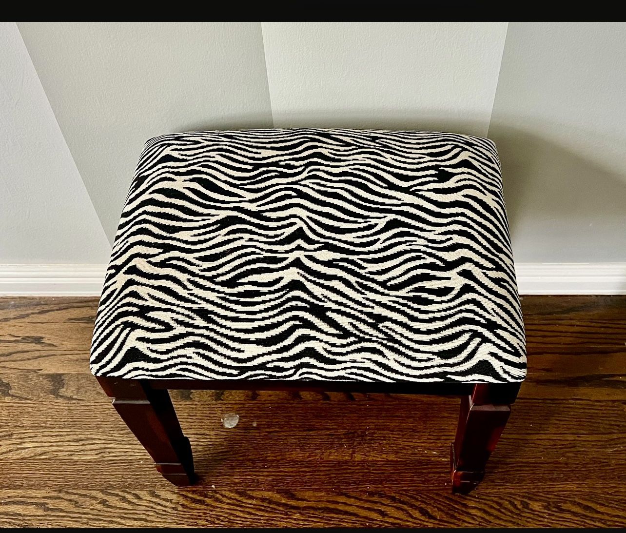 Zebra Bench