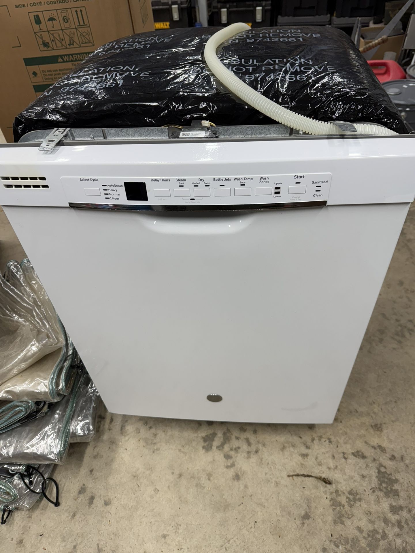 Built In dishwasher GE