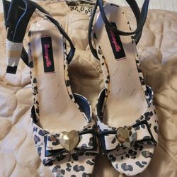Betseyville New Shoes