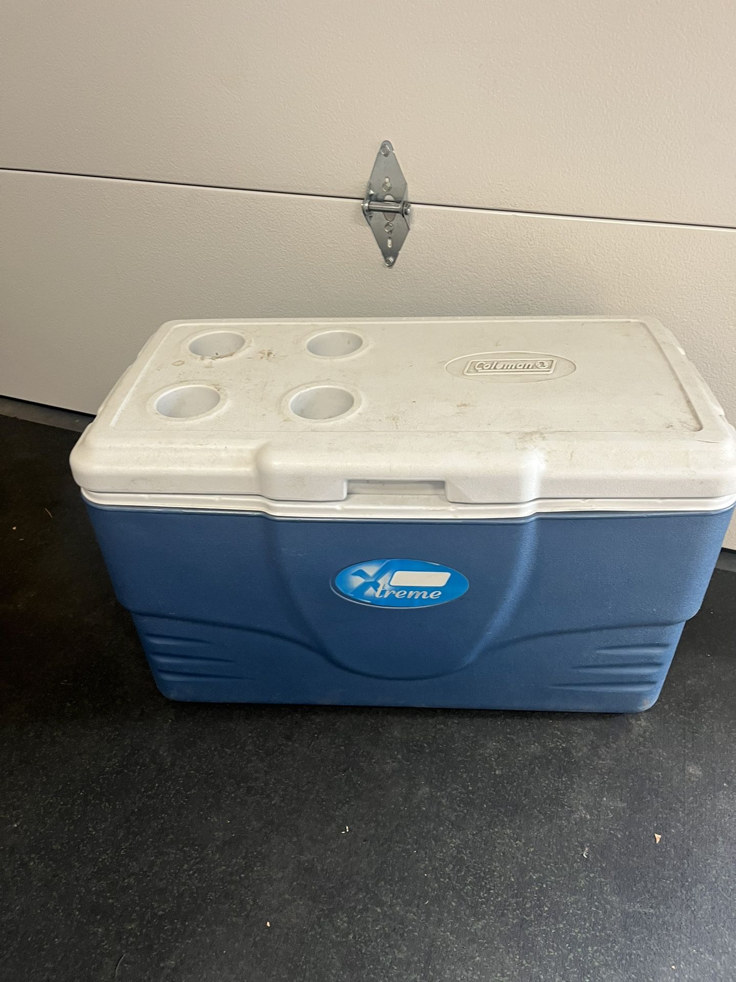 Coleman Xtreme 70 Quart Cooler
