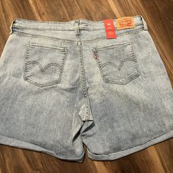 Women’s Levi’s Shorts 