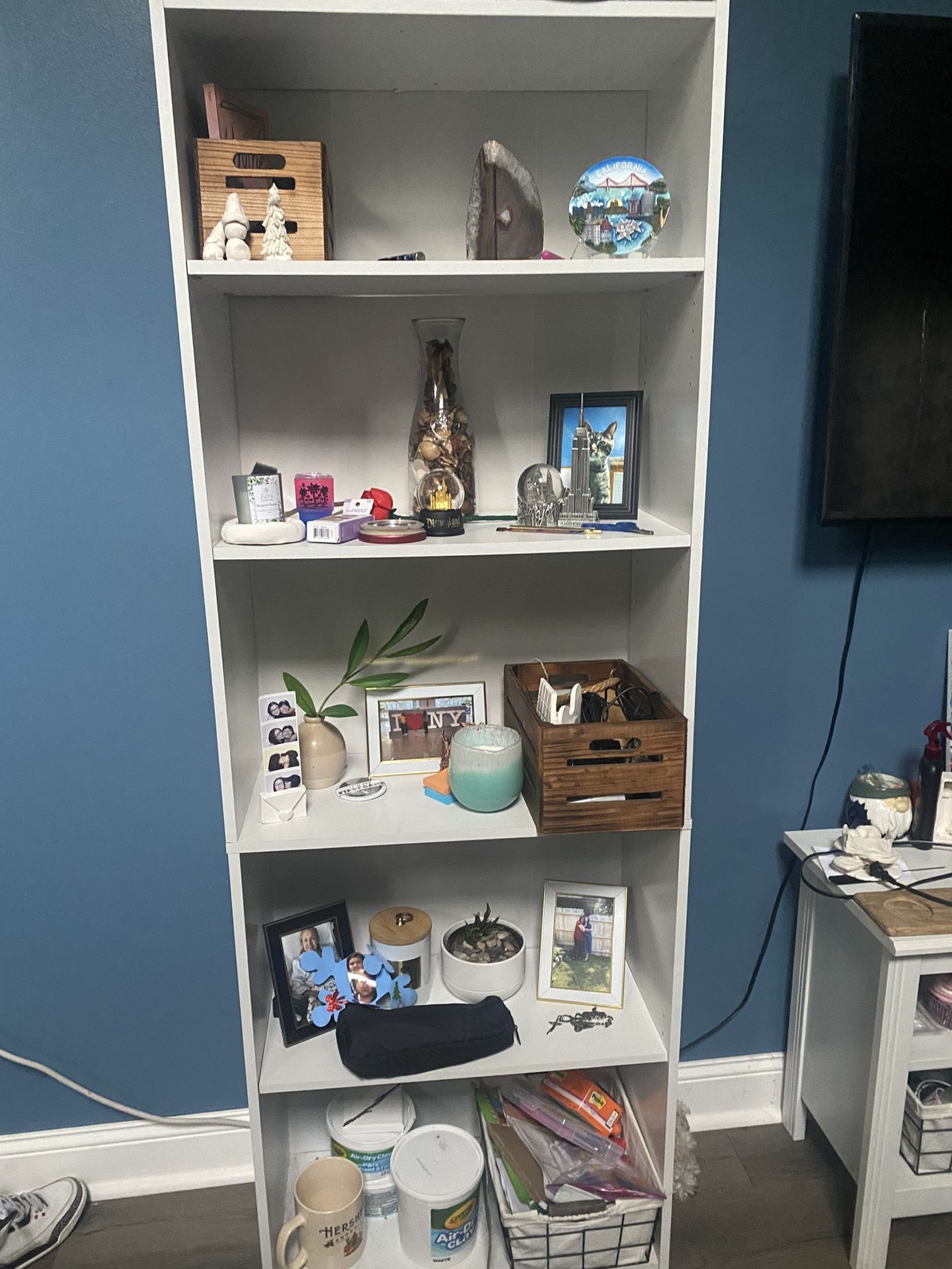 Bookshelf