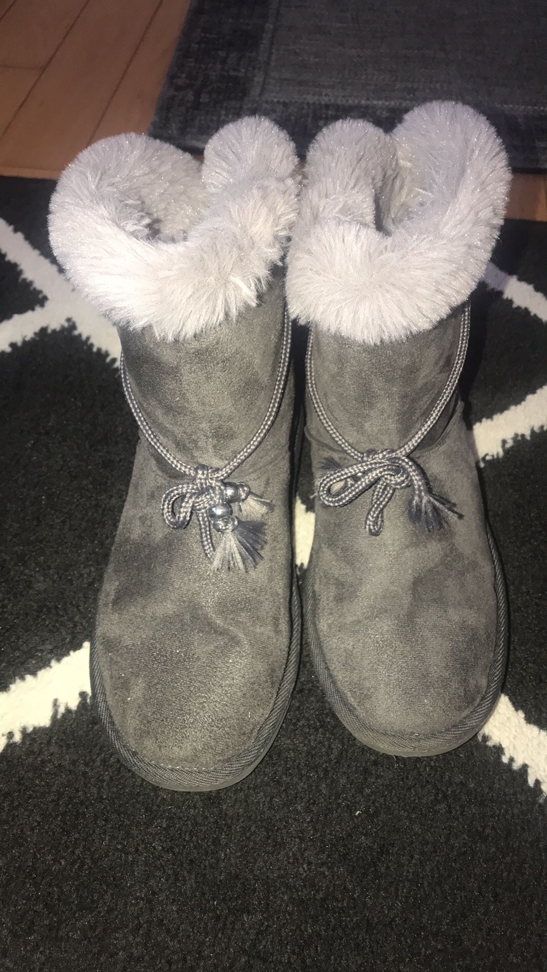 Rampage Girls Boots -size 3M - Gray Suede Like Material
