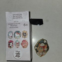 (Trade For Mochi or Figaro Only) Disney Cats Stained Glass Alice In Wonderland Dinah Pin