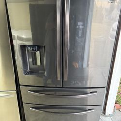 Refrigerator 