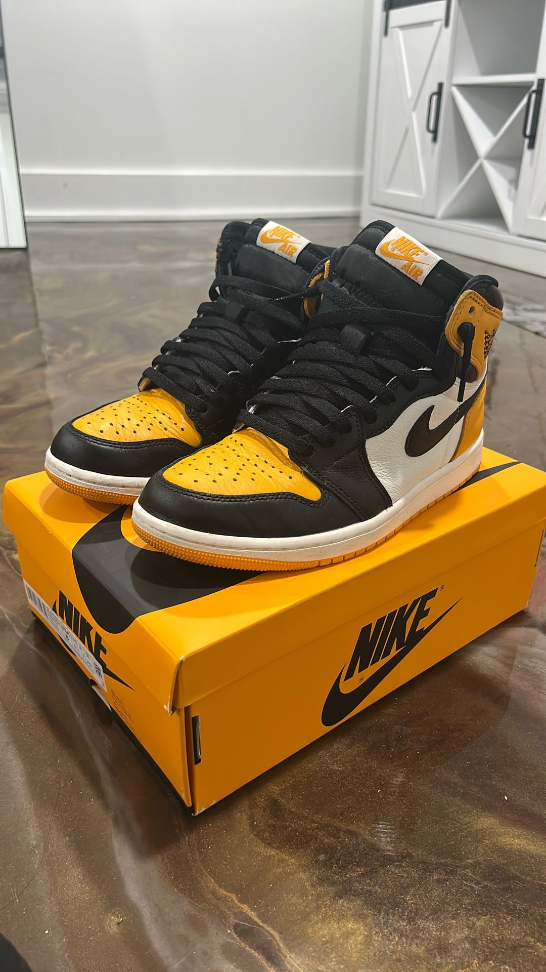 Men’s Air Jordan 1 Taxi 
