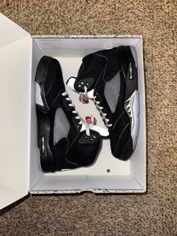 Jordan 5 Black Metallic Reimagined Size 9.5