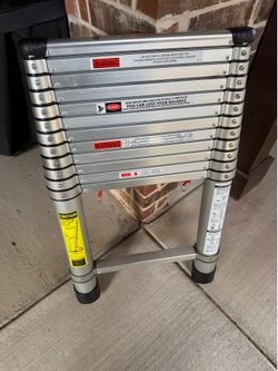Telescoping Aluminum Ladder