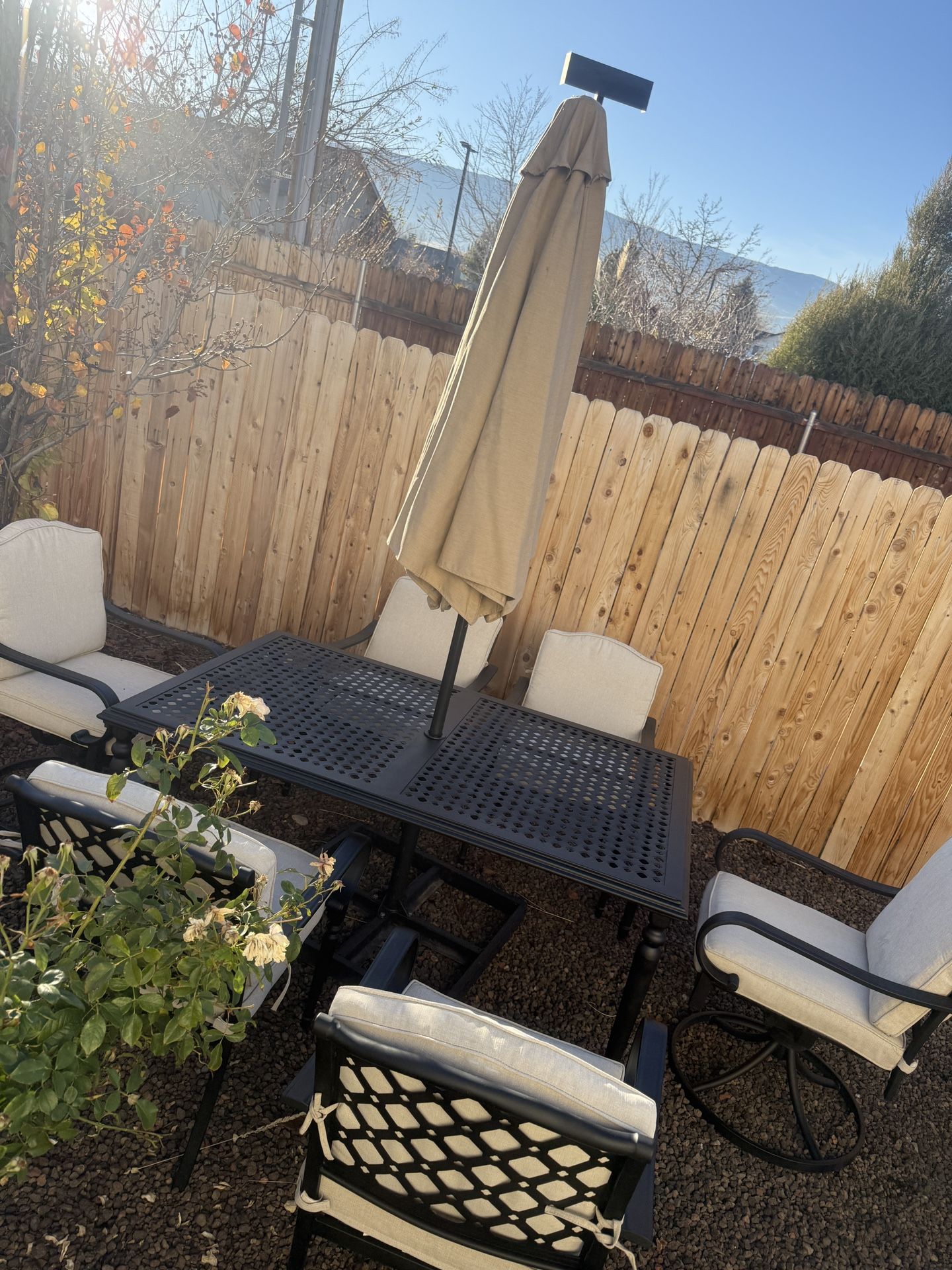 7-Piece Black Steel Outdoor Patio Dining Set  + umbrella 