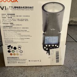 Brand New Godox V1 Fujifilm Flash Kit $120