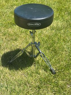 Pacific drum throne