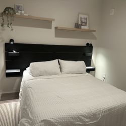 Bed base / headboard / storage of 6 drawers