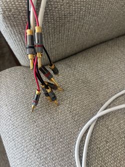 Premium speaker cable with locking banana pre terminated ends