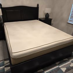 Queen Bed With Mattress 