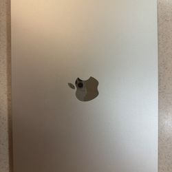 MacBook Air 13” Starlight M3 Chip 