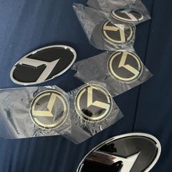 Kia Emblems