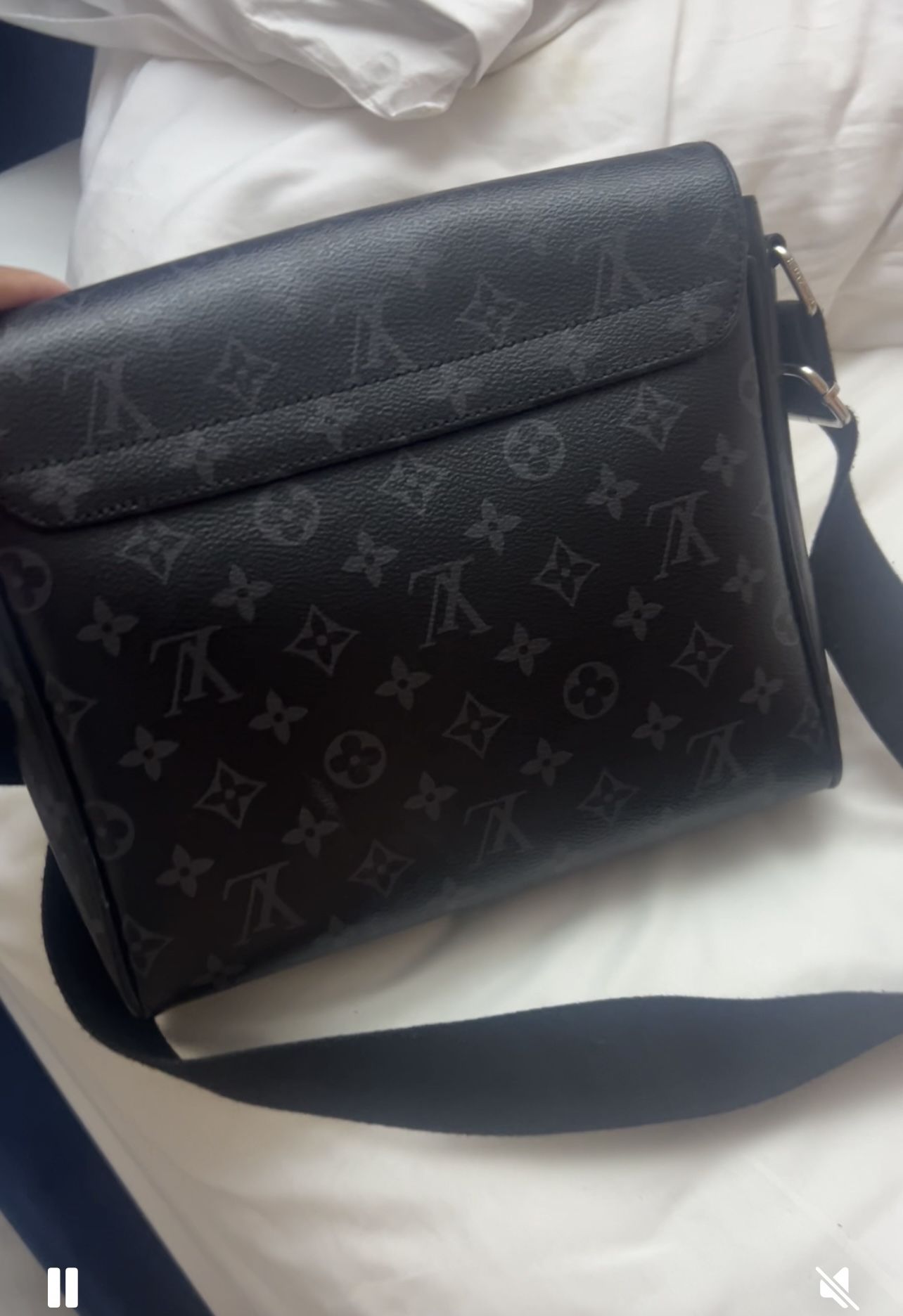 Lv Messenger Bag