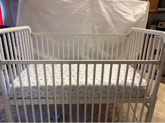Jenny Lind Style Crib