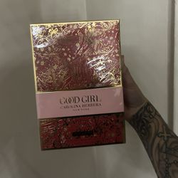 Perfume (Good girl carolina herrera)