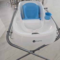 4moms Baby Bathtub with Digital Thermometer for Newborns