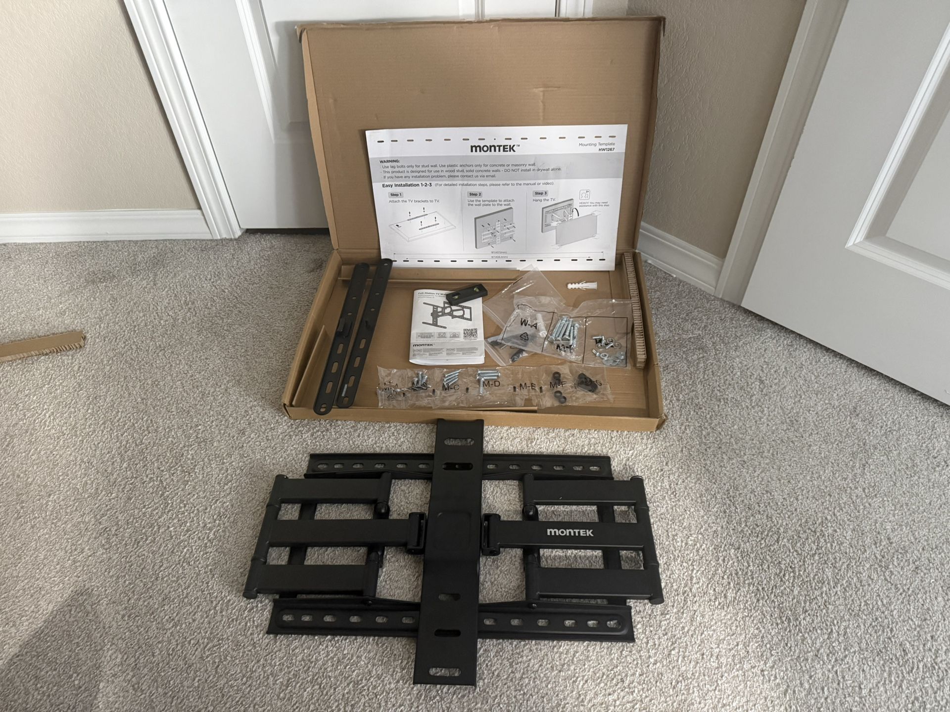 Montek Full Motion TV Mount