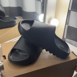 Yeezy Slides Onyx