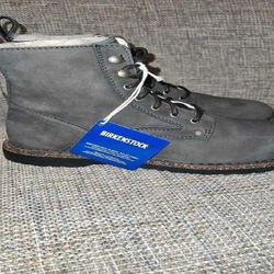 Discover Our Birkenstock Line – Timeless and Trendy Choices! that property