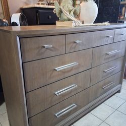 Rachael Ray 9-Drawer Dresser 