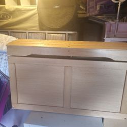 Price Is Firm.. Children's Real Wood Toy Box / Storage Box 